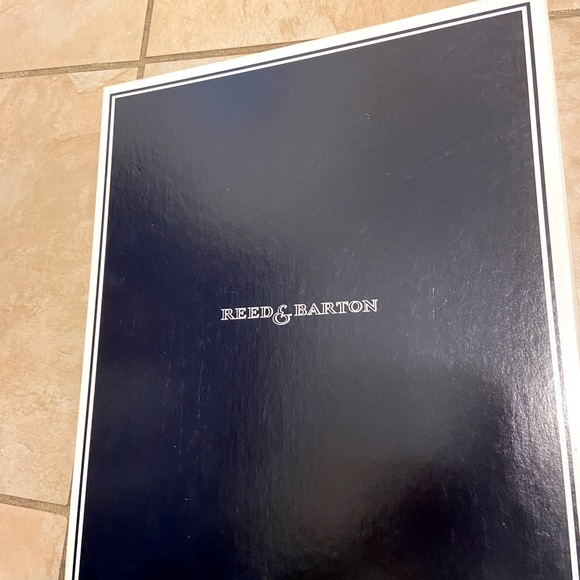 Reed & Barton tarnish free silver 8x10 plated pictures frame NIB - Picture 11 of 12